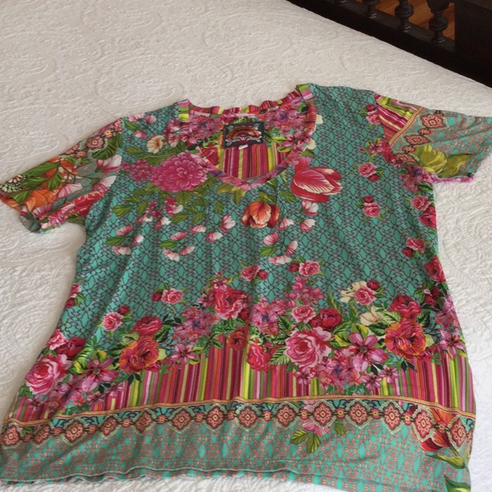 Johnny Was Floral Patterned Short Sleeve Top
